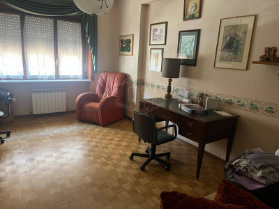 5 vani in Viale Colli Aminei 279, Napoli (NA)