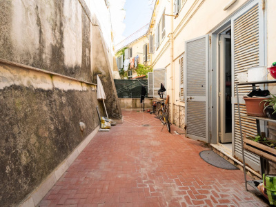Quadrilocale con Posto Auto in Via Michelangelo da Caravaggio 84, Napoli (NA)