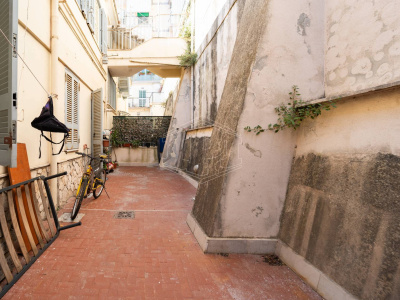 Quadrilocale con Posto Auto in Via Michelangelo da Caravaggio 84, Napoli (NA)