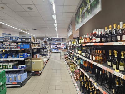 Locale Commerciale in Via Salvi Castellucci 37, Arezzo (AR)