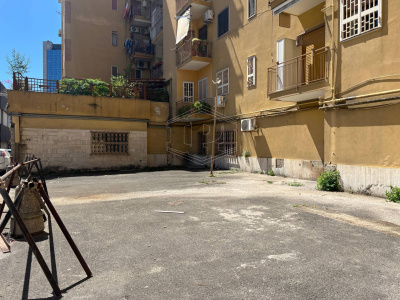 Ampio locale in Via Nuova Poggioreale 33, Napoli (NA)