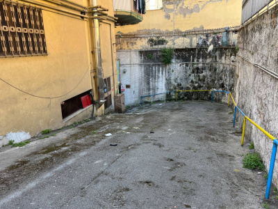 Ampio locale in Via Nuova Poggioreale 33, Napoli (NA)