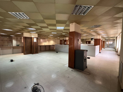 Ampio locale in Via Nuova Poggioreale 33, Napoli (NA)