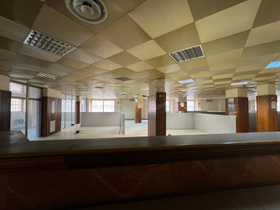 Ampio locale in Via Nuova Poggioreale 33, Napoli (NA)