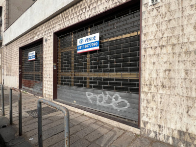 Ampio locale in Via Nuova Poggioreale 33, Napoli (NA)
