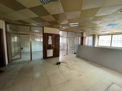 Ampio locale in Via Nuova Poggioreale 33, Napoli (NA)