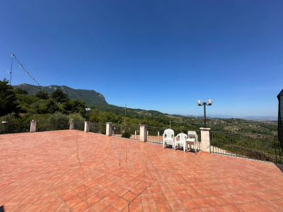 Villa con piscina e giardino in Via Macchianella 19, Castelvetere (AV)