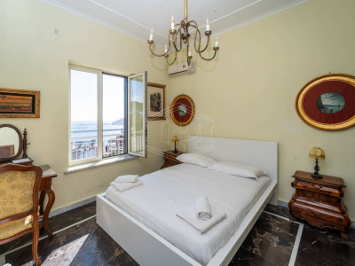 Villa con vista mare in Via San Gennaro Agnano, Pozzuoli (NA)