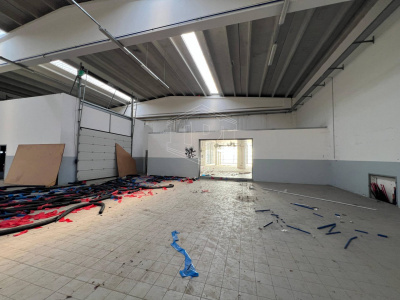 Capannone Commerciale in Contrada Malecagna Snc, Benevento (BN)