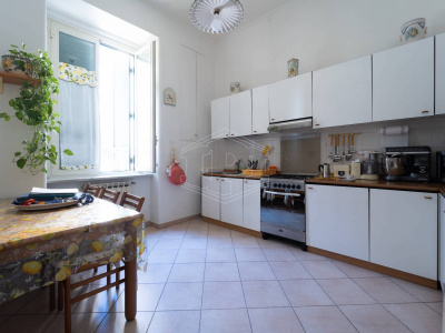 Appartamento in Viale Villa S. Maria 33, Napoli (NA)