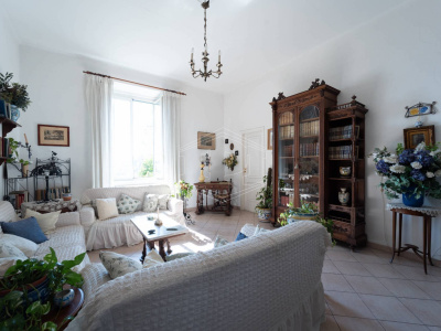 Appartamento in Viale Villa S. Maria 33, Napoli (NA)