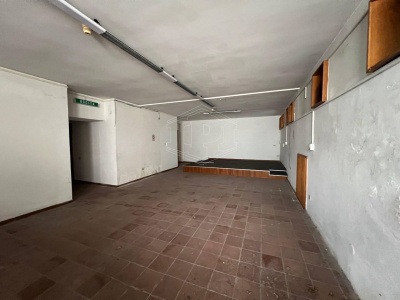 Edificio Commerciale in Ercolano (NA)