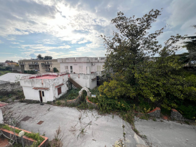 Edificio Commerciale in Ercolano (NA)