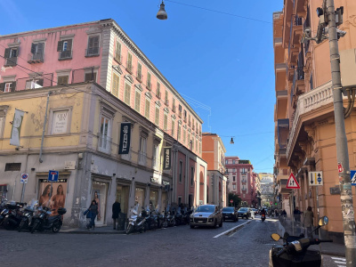 Locale Commerciale in Via Dei Mille 72, Napoli (NA)