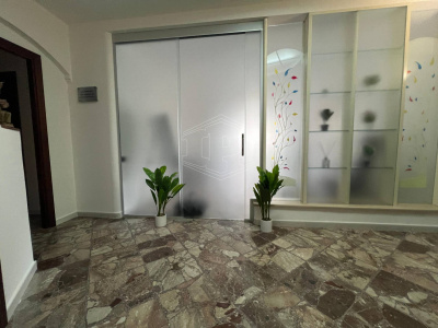 5 locali in Via Marcello Candia 10, Napoli (NA)