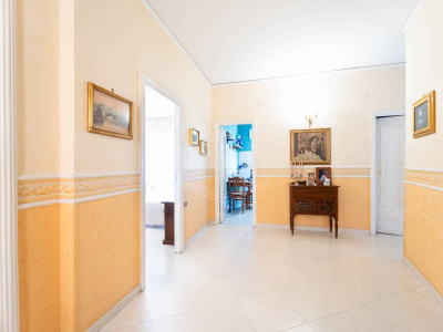 Trilocale in Via Enrico Cosenz 26, Napoli (NA)