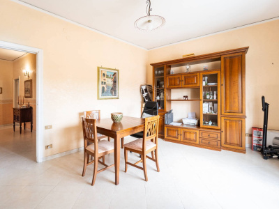 Trilocale in Via Enrico Cosenz 26, Napoli (NA)
