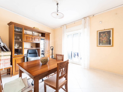 Trilocale in Via Enrico Cosenz 26, Napoli (NA)