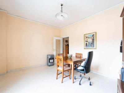 Trilocale in Via Enrico Cosenz 26, Napoli (NA)