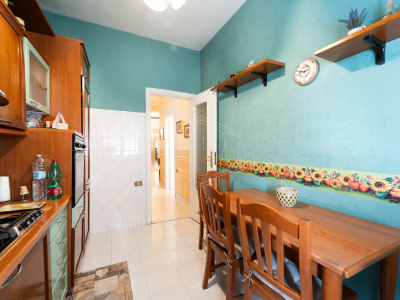 Trilocale in Via Enrico Cosenz 26, Napoli (NA)