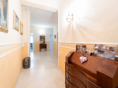Trilocale in Via Enrico Cosenz 26, Napoli (NA)