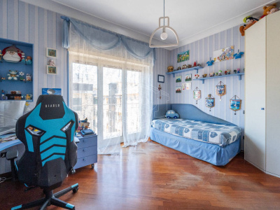 5 Vani in Viale Augusto 9, Napoli (NA)