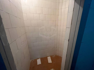 Deposito interno palazzo in Via Antignano 11, Napoli (NA)
