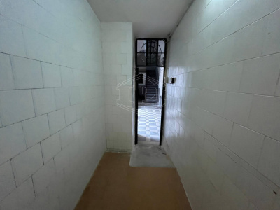 Deposito interno palazzo in Via Antignano 11, Napoli (NA)