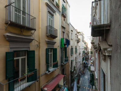 Camere in affitto in Via Nardones 38, Napoli (NA)