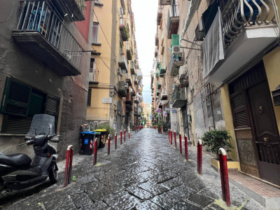 Camere in affitto in Via Nardones 38, Napoli (NA)