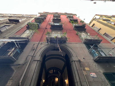 Camere in affitto in Via Nardones 38, Napoli (NA)