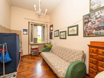 Soluzione Semi-indipendente in Via Miano 121, Napoli (NA)