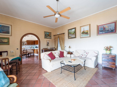 Villa in Via Cupa Terracina 87/a, Napoli (NA)