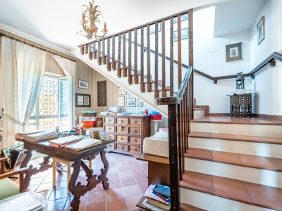 Villa in Via Cupa Terracina 87/a, Napoli (NA)