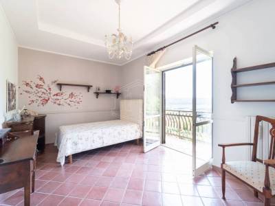Villa in Via Cupa Terracina 87/a, Napoli (NA)