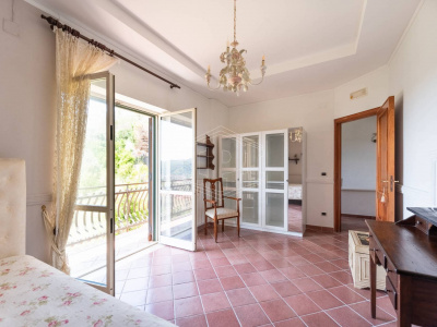 Villa in Via Cupa Terracina 87/a, Napoli (NA)
