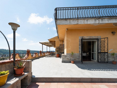 Villa in Via Cupa Terracina 87/a, Napoli (NA)