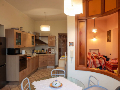 Quadrilocale in Via B. Zumbini 12, Portici (NA)