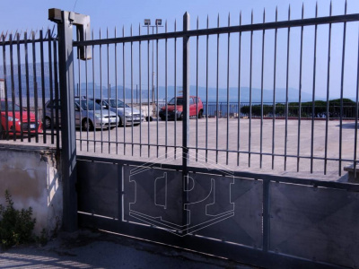 Ampio deposito in Via Nazionale 199, Torre del Greco (NA)