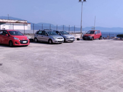 Ampio deposito in Via Nazionale 199, Torre del Greco (NA)
