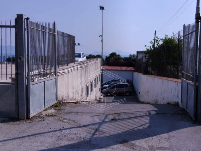 Ampio deposito in Via Nazionale 199, Torre del Greco (NA)