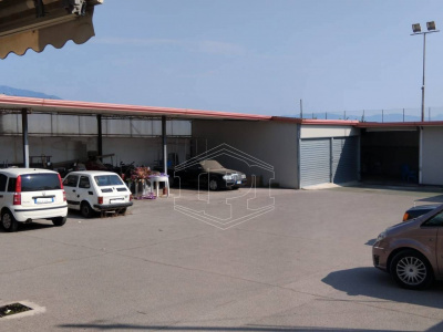Ampio deposito in Via Nazionale 199, Torre del Greco (NA)