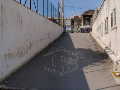 Ampio deposito in Via Nazionale 199, Torre del Greco (NA)
