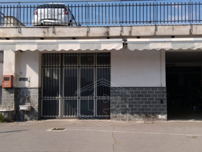 Ampio deposito in Via Nazionale 199, Torre del Greco (NA)
