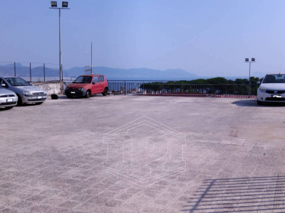 Ampio deposito in Via Nazionale 199, Torre del Greco (NA)