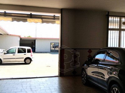 Ampio deposito in Via Nazionale 199, Torre del Greco (NA)