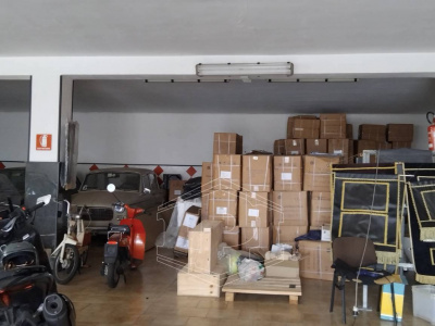 Ampio deposito in Via Nazionale 199, Torre del Greco (NA)