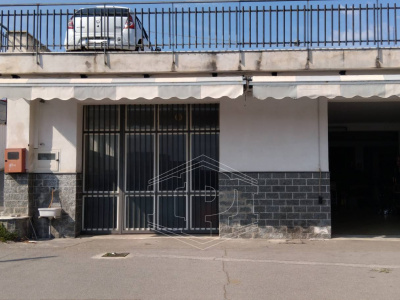 Ampio deposito in Via Nazionale 199, Torre del Greco (NA)