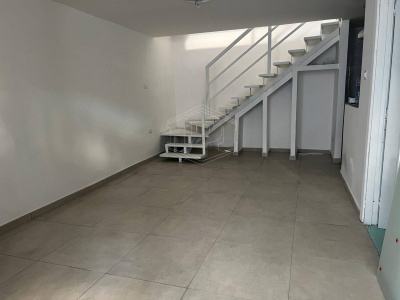 Bilocale parzialmente arredato in Via San Giacomo dei Capri 90, Napoli (NA)