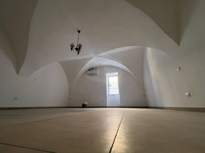 Bilocale parzialmente arredato in Via San Giacomo dei Capri 90, Napoli (NA)